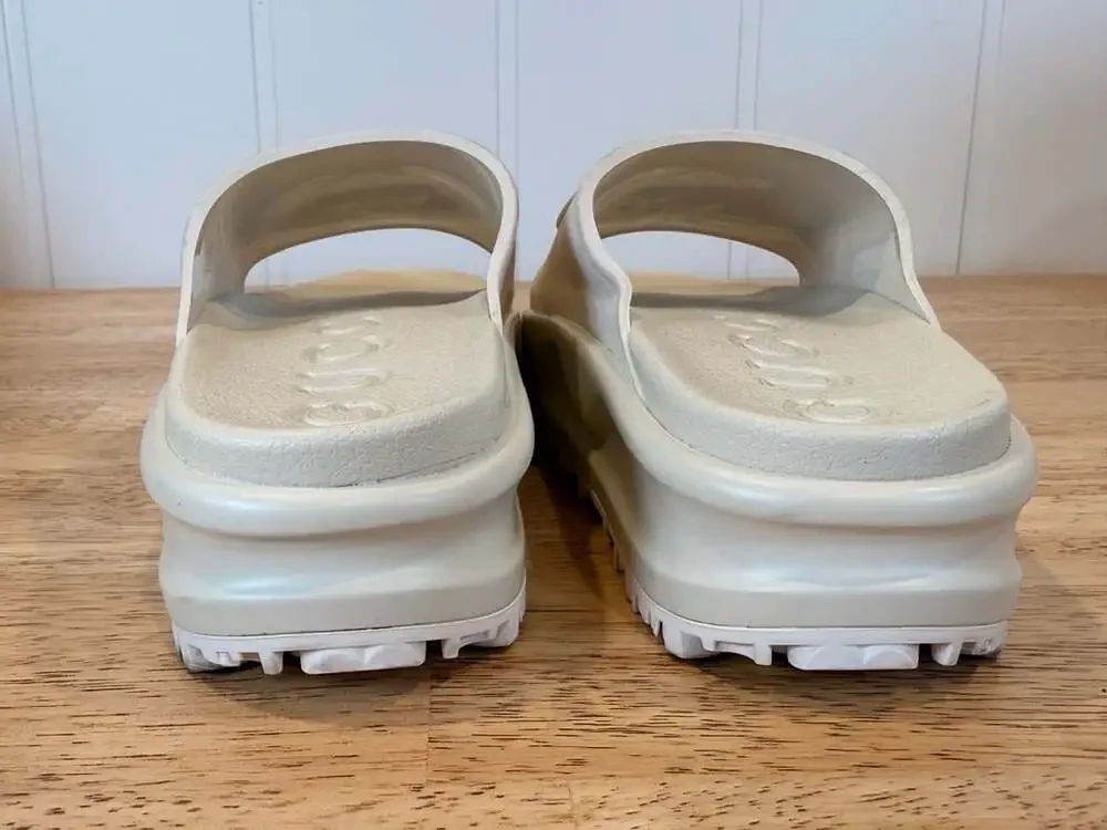 Gucci Interlocking G Platform Rubber Slide Sandals Size 7.5-8